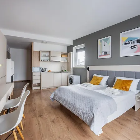 Break Wolska 아파트호텔