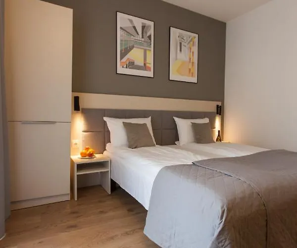 Break Wolska 3* Варшава