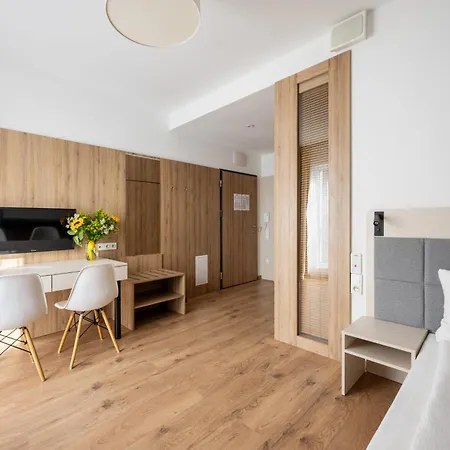 Break Wolska 3* ワルシャワ